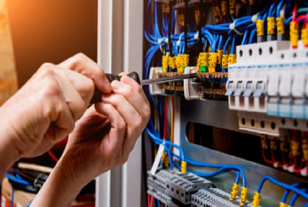 Electromechanical-Equipment-Installation-and-Maintenance